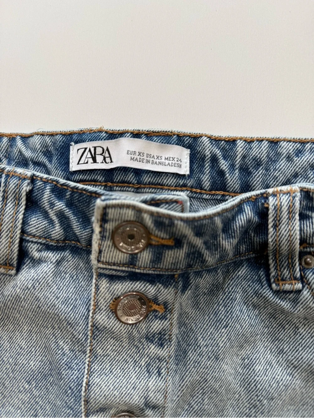 Zara Light Blue Button-Front Denim Mini Skirt - Picture 4 of 5